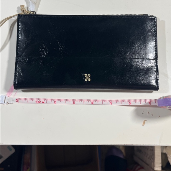 HOBO Shiny Black Leather Clutch - Picture 5 of 6